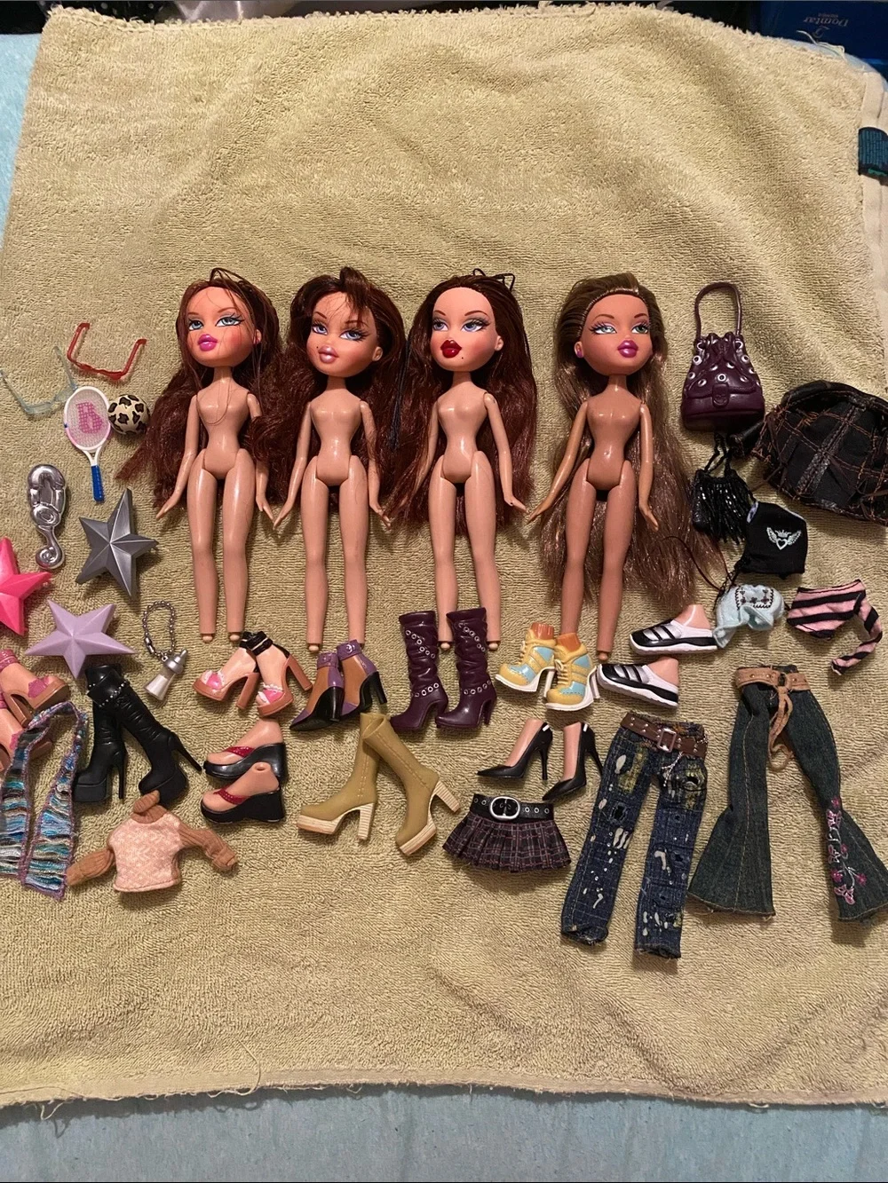 Bratz Doll Bundle - Picture 1 of 10